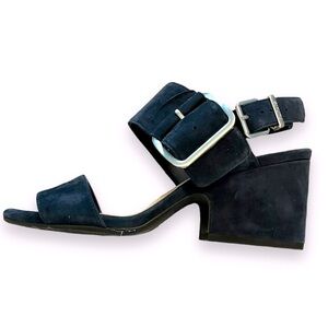 Nurture Sling Back Chunk Heel Suede Sandals Strappy Big Buckles Size 7